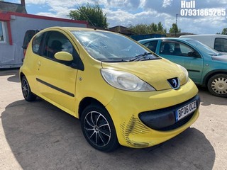 Location: Hull - 2006 PEUGEOT 107 URBAN 3 Door Hatchback REG: BF06OCZ, Keys: No, MOT Expiry date: 14/04/2026, 998 Petrol, 5 Speed Manual Petrol, Former Keepers: 9