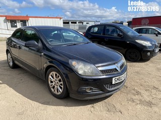 Location: Leeds - 2010 VAUXHALL ASTRA SRI 88 3 Door Hatchback REG: SH60RZE, Keys: No, MOT Expiry date: 02-08-2024, 1364 Petrol, 5 Speed Manual Petrol, Former Keepers: 3