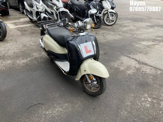 Location: Hayes - 2019 DIRECT BIKES  Moped REG: LD68LYS, Keys: No, MOT Expiry date: 31/01/2024, 125 Petrol, AUTOMATIC, Former Keepers: 7
