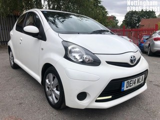 Location: Nottingham - 2014 TOYOTA AYGO MOVE WITH STYLE VVT- 5 Door Hatchback REG: DE14WLA, 998cc Petrol, 5 Speed Manual Petrol, Former Keepers: 2, Keys: Yes, MOT Expiry date: 30/11/2025