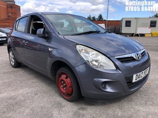 Location: Nottingham - 2012 HYUNDAI I20 COMFORT 5 Door Hatchback REG: DA12YOT, Keys: No, MOT Expiry date: 13/03/2025, 1248 Petrol, 5 Speed Manual Petrol, Former Keepers: 5