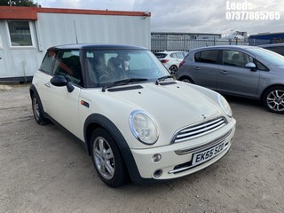 Location: Leeds - 2005 MINI MINI COOPER 3 Door Hatchback REG: EK55SZD, Keys: No, MOT Expiry date: 19-03-2026, 1598 Petrol, 5 Speed Manual Petrol, Former Keepers: 5