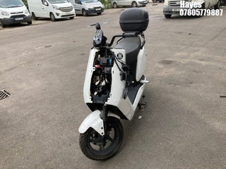 Location: Hayes - 2021 NIU N1S Moped REG: LB71HNO, Keys: No, MOT Expiry date: 10/12/2024, 0 Electric, AUTOMATIC, Former Keepers: 1