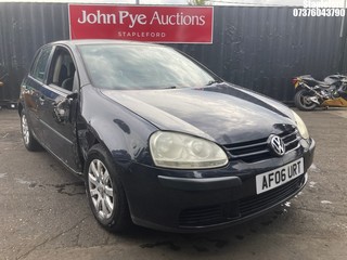 Location: Stapleford - 2006 VOLKSWAGEN GOLF FSI SE 5 Door Hatchback REG: AF06URT, Keys: Yes, MOT Expiry date: 22/07/2025, 1598 Petrol, 6 Speed Manual Petrol, Former Keepers: 5