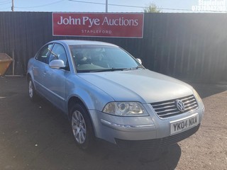 Location: Stapleford - 2004 VOLKSWAGEN PASSAT SE TDI 4 Door Saloon REG: YK04NXA, Keys: Yes, MOT Expiry date: 18/10/2025, 1896 Diesel, 5 Speed Manual Diesel, Former Keepers: 5