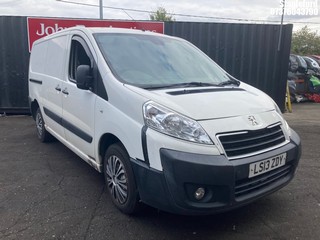 Location: Stapleford - 2013 PEUGEOT EXPERT L2H1 P/V HDI AUTO Panel Van REG: LS13ZDY, Keys: Yes, MOT Expiry date: 21/10/2025, 1997 Diesel, 6 Speed Auto Diesel, Former Keepers: 3