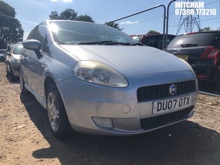 Location: Mitcham - 2007 FIAT GRANDE PUNTO ACTIVE 77 3 Door Hatchback REG: DU07OTX, Keys: No, MOT Expiry date: 10/07/2025, 1368 Petrol, 5 Speed Manual Petrol, Former Keepers: 10