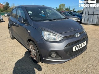 Location: Brentwood - 2016 HYUNDAI I10 SE BLUE DRIVE 5 Door Hatchback REG: VN16LTJ, Keys: No, MOT Expiry date: 19/05/2025, 998 Petrol, 5 Speed Manual Petrol, Former Keepers: 4
