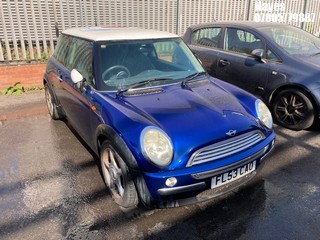 Location: Hayes - 2003 MINI MINI COOPER 3 Door Hatchback REG: FL53CAO, Keys: No, MOT Expiry date: 29/09/2025, 1598 Petrol, 5 Speed Manual Petrol, Former Keepers: 8