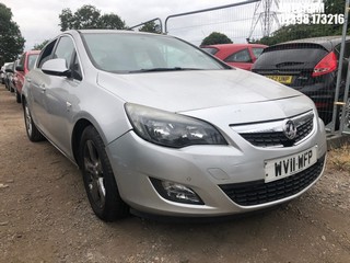 Location: Mitcham - 2011 VAUXHALL ASTRA SRI TURBO 5 Door Hatchback REG: WV11WFP, Keys: No, MOT Expiry date: 12/12/2025, 1598 Petrol, 6 Speed Manual Petrol, Former Keepers: 10