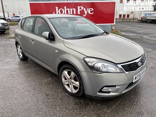 Location: South Wales - 2010 KIA CEED 2 CRDI 5 Door Hatchback REG: MT59VFU, Keys: No, MOT Expiry date: 20/03/2024, 1582 Diesel, 6 Speed Manual Diesel, Former Keepers: 2