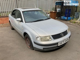 Location: Hayes - 1998 VOLKSWAGEN PASSAT S TDI 4 Door Saloon REG: S578BMR, Keys: No, MOT Expiry date: 20/12/2024, 1900 Diesel, 5 Speed Manual Diesel, Former Keepers: 4
