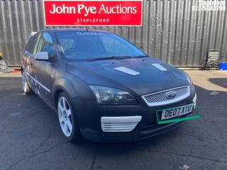 Location: Stapleford - 2007 FORD FOCUS STUDIO 3 Door Hatchback REG: OE07XTU, Keys: Yes, MOT Expiry date: 26/12/2025, 1388 Petrol, 5 Speed Manual Petrol, Former Keepers: 5
