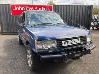 Location: Stapleford - 1999 LAND ROVER RANGE ROVER HSE AUTO Saloon REG: V702MJB, Keys: Yes, MOT Expiry date: 22/12/2025, 4550 Petrol, 4 Speed Auto Petrol, Former Keepers: 8