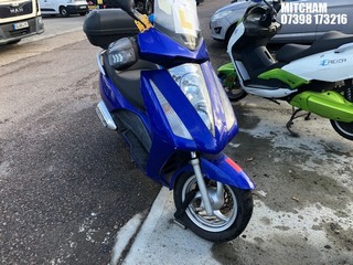 Location: Mitcham - 2007 HONDA FES 125-3 Motorcycle REG: DG07BXP, Keys: No, MOT Expiry date: 05/06/2021, 125 Petrol, AUTOMATIC, Former Keepers: 5