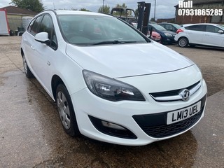 Location: Hull - 2013 VAUXHALL ASTRA ES CDTI ECOFLEX S/S Estate REG: LM13UEL, Keys: No, MOT Expiry date: 17/12/2024, 1686 Diesel, 6 Speed Manual Diesel, Former Keepers: 3