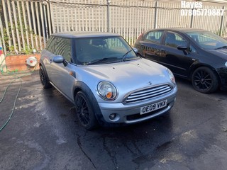 Location: Hayes - 2009 MINI COOPER 3 Door Hatchback REG: OE09VNX, Keys: No, MOT Expiry date: 01/11/2024, 1598 Petrol, 6 Speed Manual Petrol, Former Keepers: 6