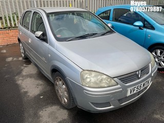 Location: Hayes - 2006 VAUXHALL CORSA DESIGN TWINPORT 5 Door Hatchback REG: VF55MTK, Keys: No, MOT Expiry date: 24/06/2025, 1229 Petrol, 5 Speed Manual Petrol, Former Keepers: 6