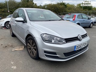 Location: Manchester - 2013 VOLKSWAGEN GOLF SE BLUEMOTION TECH T 5 Door Hatchback REG: DG63FOV, 1598 Diesel, 7 Speed S-Auto Diesel, Former Keepers: 7, Keys: No, MOT Expiry date: 05/12/2025