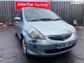 Location: Stapleford - 2006 HONDA JAZZ SE 5 Door Hatchback REG: MD06VDG, Keys: Yes, MOT Expiry date: 08/10/2025, 1339 Petrol, 5 Speed Manual Petrol, Former Keepers: 3
