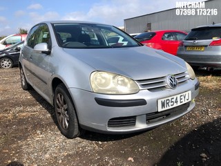 Location: MITCHAM - 2004 VOLKSWAGEN GOLF FSI SE 5 Door Hatchback REG: WR54EYJ, 1600cc Petrol, 6 Speed Manual Petrol, Former Keepers: 9, Keys: No, MOT: Expiry date13/12/2025