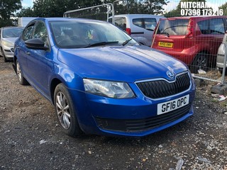 Location: Mitcham - 2016 SKODA OCTAVIA S TDI S-A 5 Door Hatchback REG: GF16OPC, Keys: No, MOT Expiry date: 25/09/2024, 1598 Diesel, 7 Speed S-Auto Diesel, Former Keepers: 3