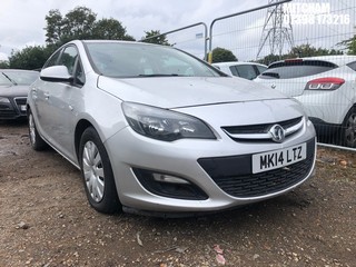 Location: Mitcham - 2014 VAUXHALL ASTRA EXCLUSIV CDTI ECOFL 5 Door Hatchback REG: MK14LTZ, Keys: No, MOT Expiry date: 07/03/2025, 1686 Diesel, 6 Speed Manual Diesel, Former Keepers: 3