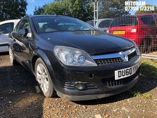 Location: Mitcham - 2010 VAUXHALL ASTRA TWIN TOP SPORT Convertible REG: DU60YNW, Keys: No, MOT Expiry date: 26/07/2024, 1796 Petrol, 5 Speed Manual Petrol, Former Keepers: 3