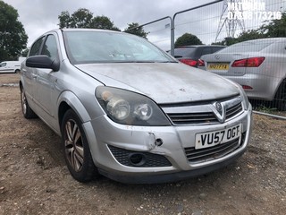 Location: Mitcham - 2007 VAUXHALL ASTRA SXI 5 Door Hatchback REG: VU57OGT, Keys: No, MOT Expiry date: 21/11/2024, 1598 Petrol, 5 Speed Manual Petrol, Former Keepers: 5