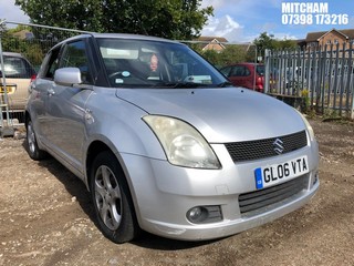 Location: Mitcham - 2006 SUZUKI SWIFT VVTS GLX 5 Door Hatchback REG: GL06VTA, Keys: No, MOT Expiry date: 23/01/2026, 1490 Petrol, 5 Speed Manual Petrol, Former Keepers: 5