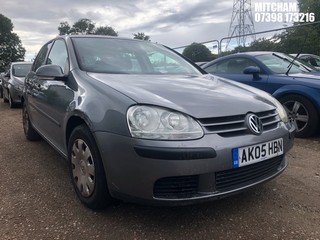 Location: Mitcham - 2005 VOLKSWAGEN GOLF S AUTO 5 Door Hatchback REG: AK05HBN, Keys: No, MOT Expiry date: 09/12/2025, 1598 Petrol, 6 Speed Auto Petrol, Former Keepers: 6