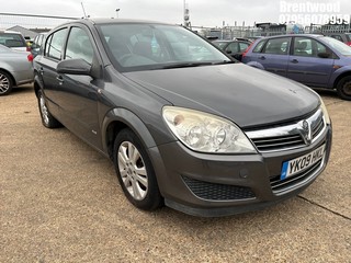 Location: Brentwood - 2009 VAUXHALL ASTRA CLUB A 5 Door Hatchback REG: YK09HKL, Keys: No, MOT Expiry date: 01/04/2026, 1796 Petrol, 4 Speed Auto Petrol, Former Keepers: 6