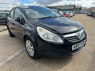 Location: Brentwood - 2007 VAUXHALL CORSA CLUB A/C 5 Door Hatchback REG: KR07KPE, Keys: No, MOT Expiry date: 15.05.2025, 1364 Petrol, 5 Speed Manual Petrol, Former Keepers: 6