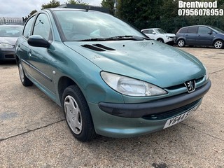 Location: Brentwood - 2001 PEUGEOT 206 LX 5 Door Hatchback REG: Y544STP, Keys: No, MOT Expiry date: 02/06/2025, 1360 Petrol, 5 Speed Manual Petrol, Former Keepers: 4