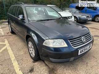 Location: Brentwood - 2004 VOLKSWAGEN PASSAT TRENDLINE 130 Estate REG: AK54LRF, Keys: No, MOT Expiry date: 28.01.2026, 1984 Petrol, 5 Speed Manual Petrol, Former Keepers: 3