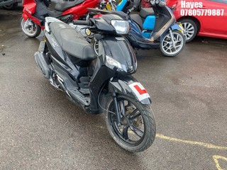 Location: Hayes - 2022 PEUGEOT TWEET 125 SCOOTER REG: LC72EAE, Keys: No, MOT Expiry date: 08/11/2024, 125 Petrol, AUTO, Former Keepers: 2