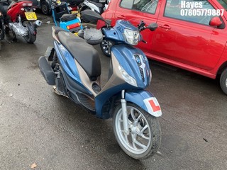 Location: Hayes - 2020 PIAGGIO MEDLEY 125 Scooter REG: LA20BWN, Keys: No, MOT Expiry date: 14/08/2024, 125 Petrol, AUTOMATIC, Former Keepers: 10
