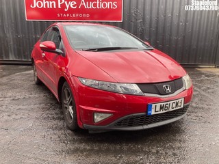 Location: Stapleford - 2011 HONDA CIVIC SI I-VTEC 5 Door Hatchback REG: LM61CWJ, Keys: Yes, MOT Expiry date: 11/08/2025, 1339 Petrol, 6 Speed Manual Petrol, Former Keepers: 5
