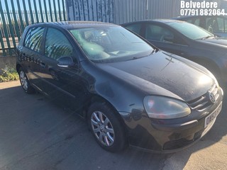 Location: Belvedere - 2004 VOLKSWAGEN GOLF TDI SE 5 Door Hatchback REG: OW53HFY, Keys: No, MOT Expiry date: 18/01/2025, 1896 Diesel, 5 Speed Manual Diesel, Former Keepers: 6