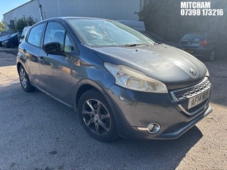 Location: Mitcham - 2014 PEUGEOT 208 ACTIVE 5 Door Hatchback REG: AF14NUV, Keys: No, MOT Expiry date: 17/04/2025, 1199 Petrol, 5 Speed Manual Petrol, Former Keepers: 11