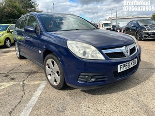 Location: Brentwood - 2006 VAUXHALL VECTRA ELITE Estate REG: FP56KSK, Keys: No, MOT Expiry date: 30.08.2024, 2198 Petrol, 6 Speed Manual Petrol, Former Keepers: 4