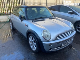 Location: Hayes - 2005 MINI MINI COOPER 3 Door Hatchback REG: HN55TEV, Keys: No, MOT Expiry date: 16/06/2025, 1598 Petrol, 5 Speed Manual Petrol, Former Keepers: 9