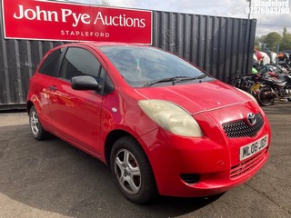 Location: Stapleford - 2006 TOYOTA YARIS T2 3 Door Hatchback REG: ML06JDF, Keys: No, MOT Expiry date: 29/10/2025, 998 Petrol, 5 Speed Manual Petrol, Former Keepers: 9
