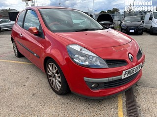 Location: Brentwood - 2006 RENAULT CLIO DYNAMIQUE S 3 Door Hatchback REG: FM06OFN, Keys: No, MOT Expiry date: 03/10/2024, 1598 Petrol, 5 Speed Manual Petrol, Former Keepers: 5