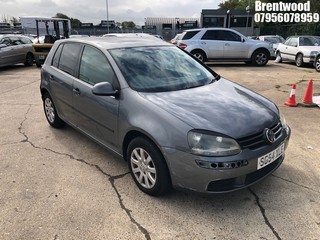 Location: Brentwood - 2004 VOLKSWAGEN GOLF SE AUTO 5 Door Hatchback REG: SG54XLE, Keys: No, MOT Expiry date: 02/08/2025, 1598 Petrol, 6 Speed Auto Petrol, Former Keepers: 8