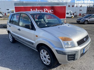 Location: South Wales - 2008 FORD FUSION STYLE CLIMATE 5 Door Hatchback REG: EO08HWD, Keys: No, MOT Expiry date: 04/02/2025, 1388 Petrol, 5 Speed Manual Petrol, Former Keepers: 5