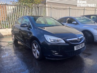 Location: Hayes - 2010 VAUXHALL ASTRA SRI 5 Door Hatchback REG: SB10NXV, Keys: No, MOT Expiry date: 15/10/2025, 1398 Petrol, 5 Speed Manual Petrol, Former Keepers: 9