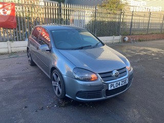Location: Hayes - 2004 VOLKSWAGEN GOLF SE AUTO 5 Door Hatchback REG: PL04ZSE, Keys: No, MOT Expiry date: 01/05/2025, 1598 Petrol, 6 Speed Auto Petrol, Former Keepers: 6