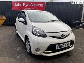 Location: Stapleford - 2014 TOYOTA AYGO MODE AC VVT-I 5 Door Hatchback REG: FH63EHL, Keys: Yes, MOT Expiry date: 20/01/2026, 998 Petrol, 5 Speed Manual Petrol, Former Keepers: 3