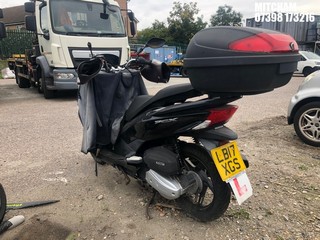 Location: Mitcham - 2017 HONDA WW 125 EX2-H Motorcycle REG: LB17XGS, Keys: No, MOT Expiry date: 20/06/2025, 125 Petrol, AUTOMATIC, Former Keepers: 1